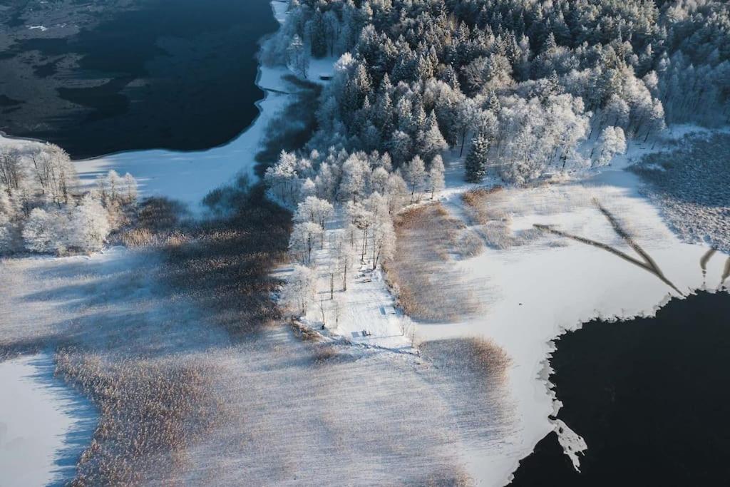 Beautiful Tiny House On The Lake Side. Trakai Exterior photo